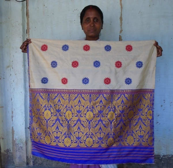 Alaka_Das_Rajbongshi's_woven_cloth[1]